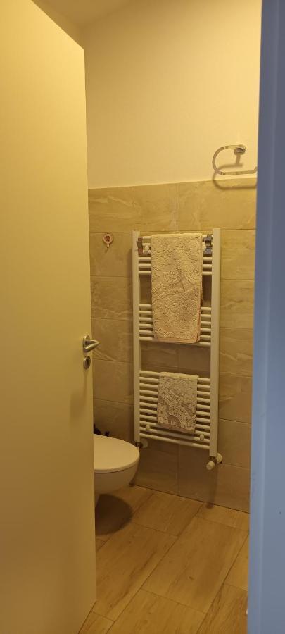 Hotel Insula -- Telti Extérieur photo