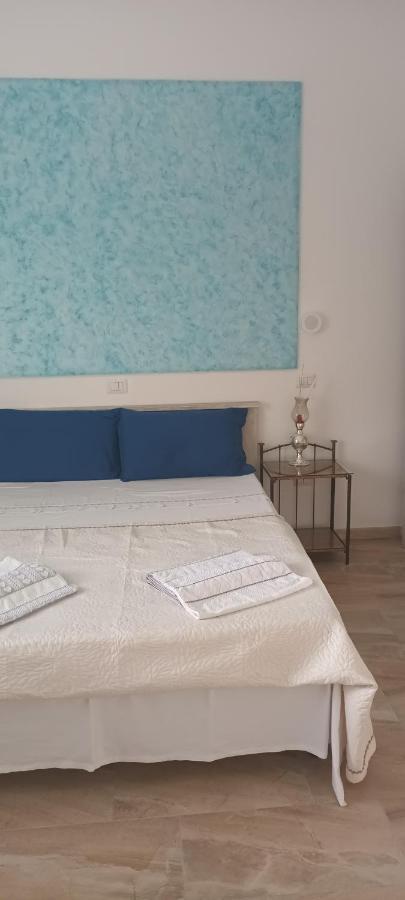 Hotel Insula -- Telti Extérieur photo