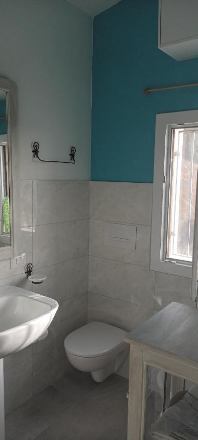 Hotel Insula -- Telti Extérieur photo