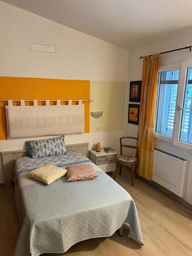 Hotel Insula -- Telti Extérieur photo