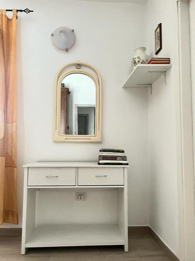 Hotel Insula -- Telti Extérieur photo